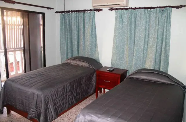 Hotel Malecon Del Este Santo Domingo habitacion 2 petits camas